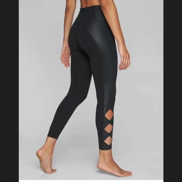 Athleta Plus Size Cobra Tights Cropped Cut Out Black Size 2X Yoga Barre Athletic - Picture 2 of 8